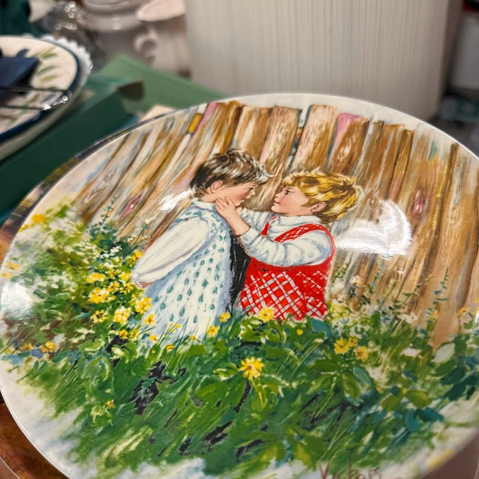 Vintage collector plate from an estate lot at Jimmy's Junk